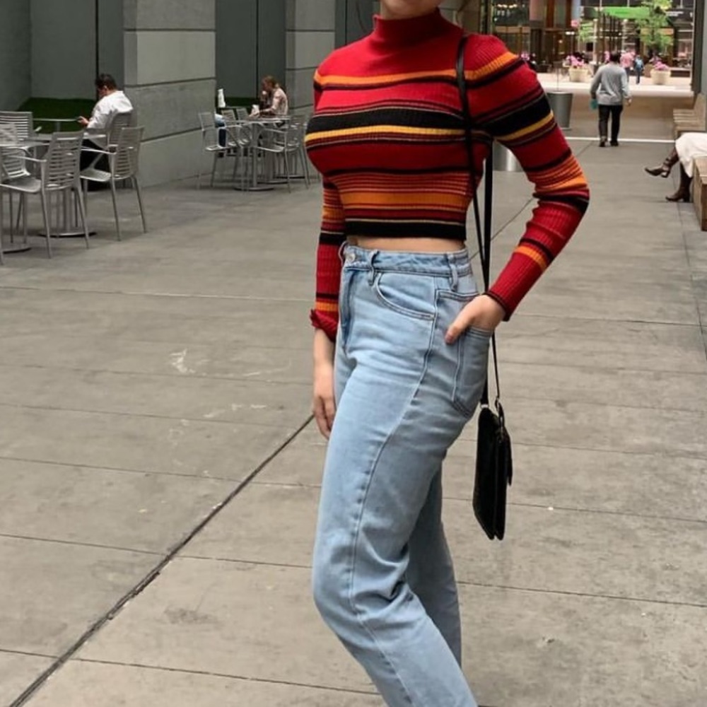 Long sleeve striped turtle neck shirt